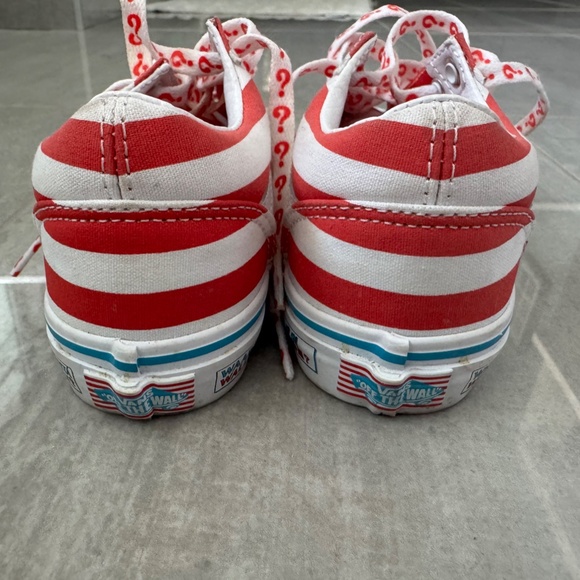Vans Old Skool Where's Waldo International Kids US 1.5 / EU 32 - Picture 3 of 6